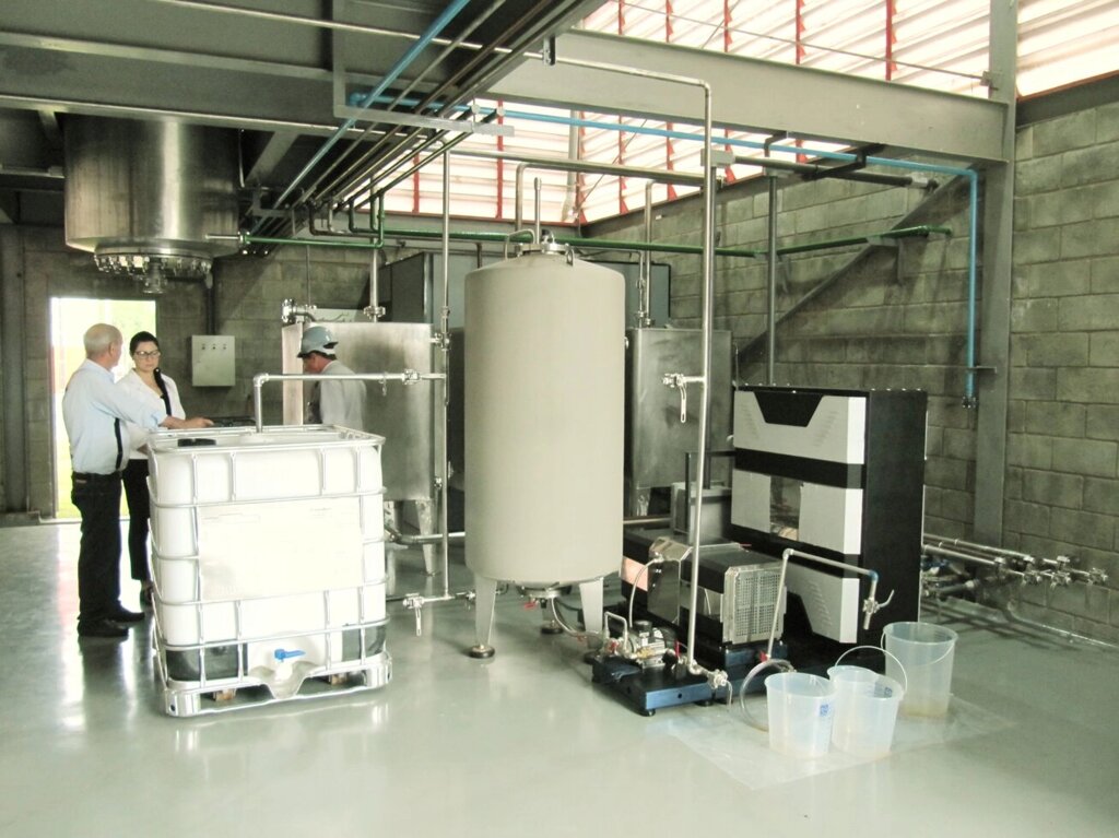 Біодизельний завод CTS, 1 т / день (Напівавтомат), сировина тваринний жир від компанії Будівельне обладнання - фото 1