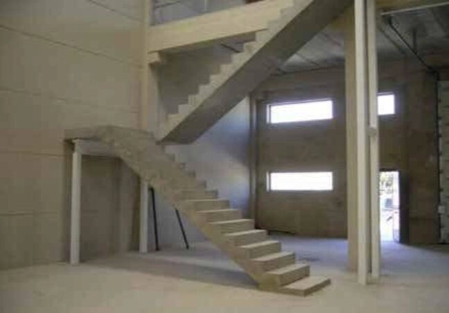 Обладнання для виробництва бетонних сходів, прольотів від компанії Будівельне обладнання - фото 1