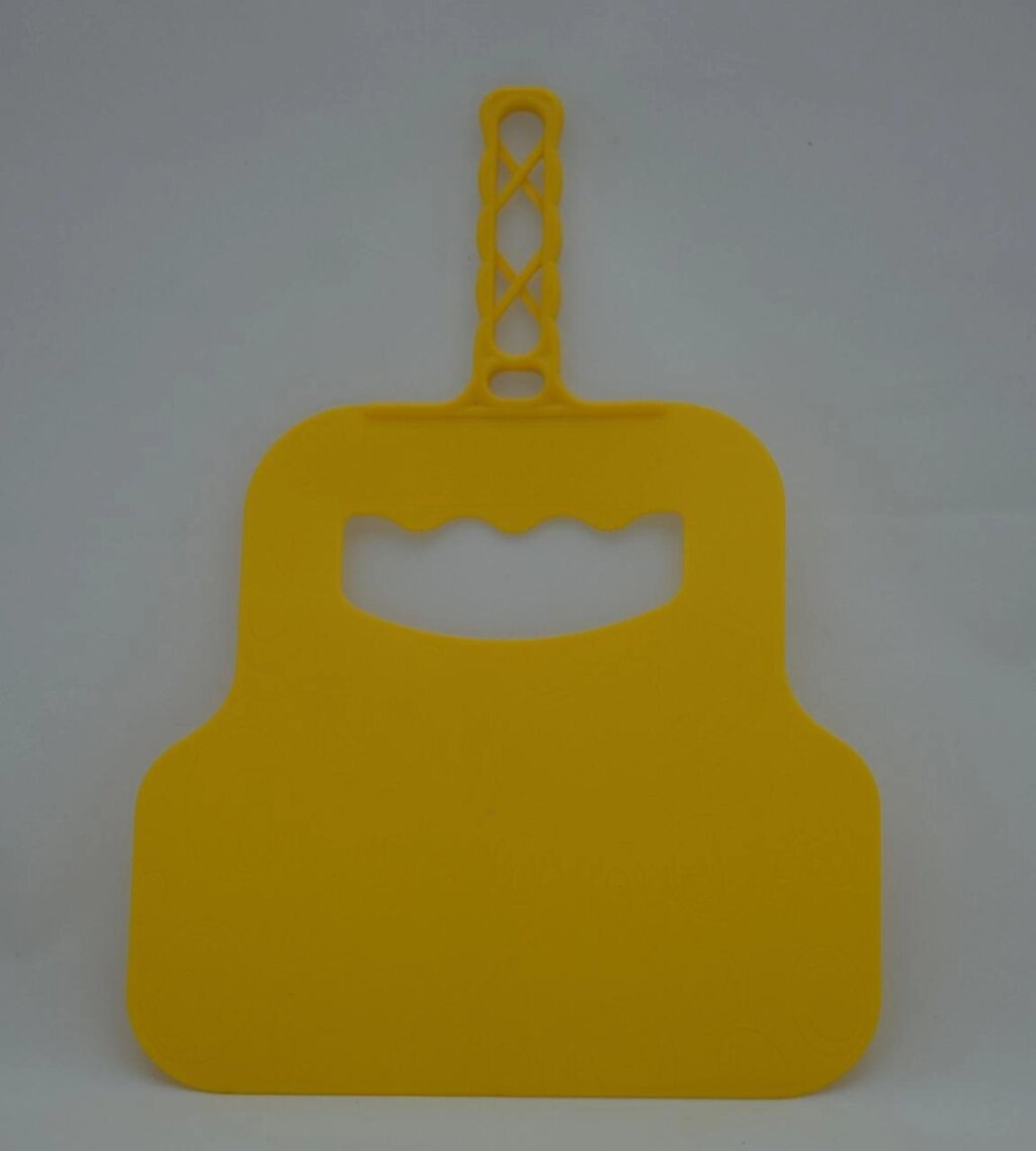 Лопатка-веєр для роздування вугілля зі зручною ручкою 30 см х 21 см (жовтий колір) від компанії ТОВ "Магія Пласт" - фото 1