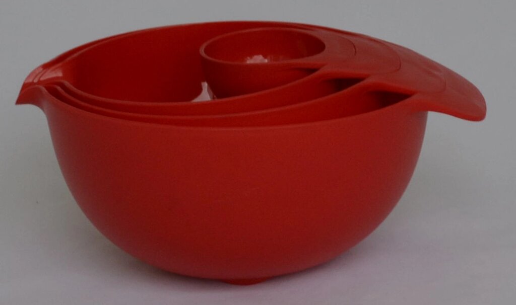 Набір пластмасових ємностей для змішування в комплекті із сепаратором "4в1" (червоний колір) від компанії ТОВ "Магія Пласт" - фото 1