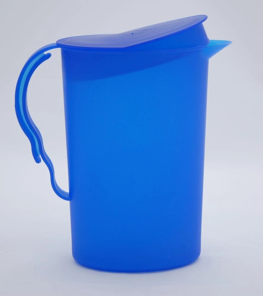 Пластиковий глечик 2.2 л із кришкою (синього кольору) від компанії ТОВ "Магія Пласт" - фото 1