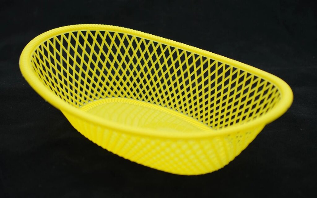 Пластиковий овальний кошик для фруктів 27 см х 18 см (жовтого кольору) від компанії ТОВ "Магія Пласт" - фото 1