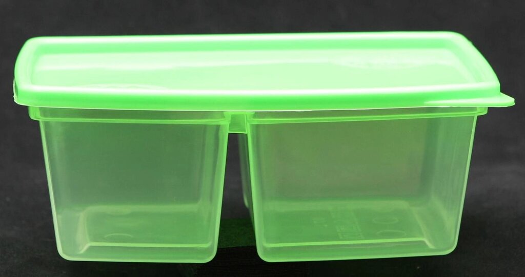 Пластиковий прямокутний подвійний контейнер (лоток) 0.7 л "Європейський" з жорсткою кришкою (різні кольори кришки) від компанії ТОВ "Магія Пласт" - фото 1