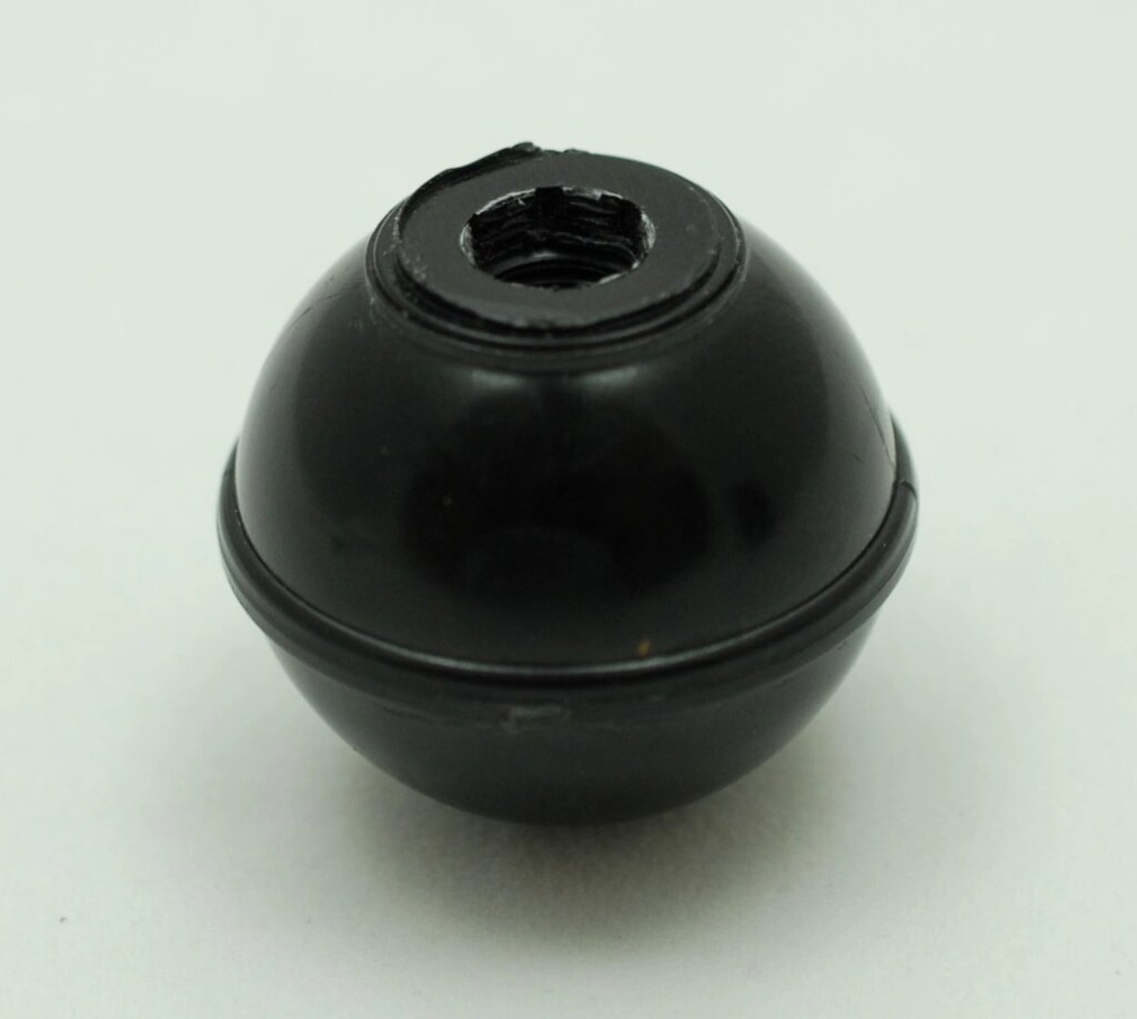 Пластмасова кругла барашкова ручка з різзю М8 з перероблених полімерів (чорний колір) від компанії ТОВ "Магія Пласт" - фото 1