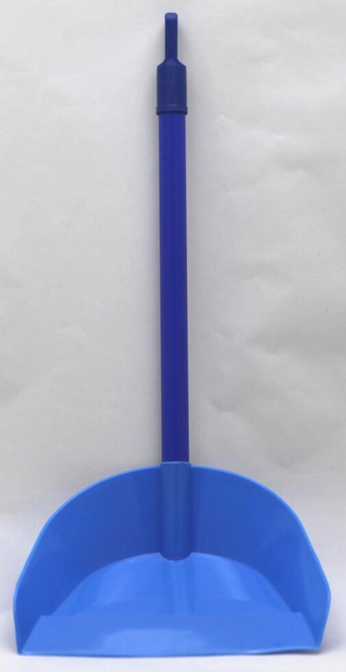 Пластмасовий совок із металевою ручкою 16 см х 54 см (різні кольори) від компанії ТОВ "Магія Пласт" - фото 1
