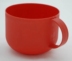Пластмасовий кухоль "бочка" 500 мл (червоний колір)