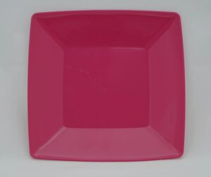 Пластмасова квадратна перекусна (салатна) тарілка 18 см х 18 см (малиновий колір)