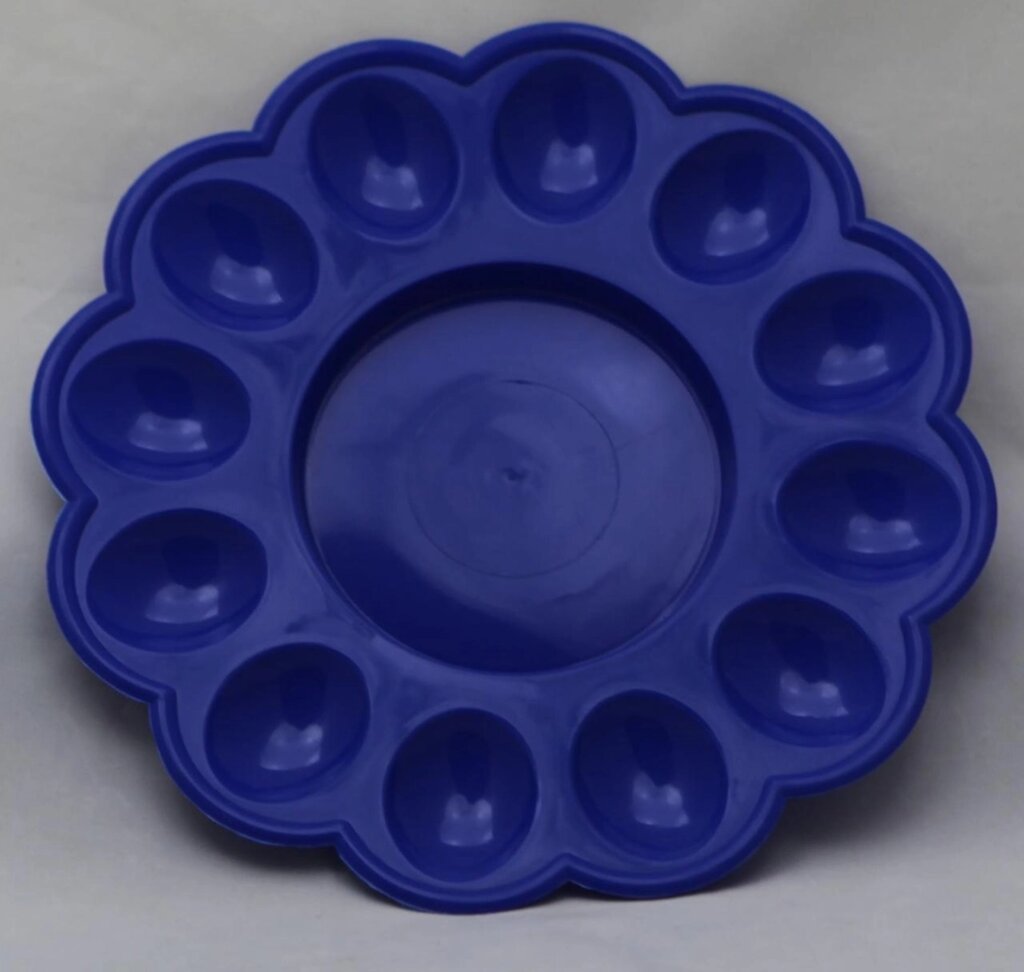 Великодня пластмасова фігурна тарілка-підставка на 12 яєць і святковий кулиц Ø24 см (синій колір) від компанії ТОВ "Магія Пласт" - фото 1