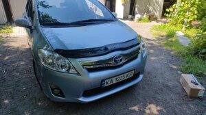 Дефлектор капота 2009-2012 (VIP) для Toyota Auris рр