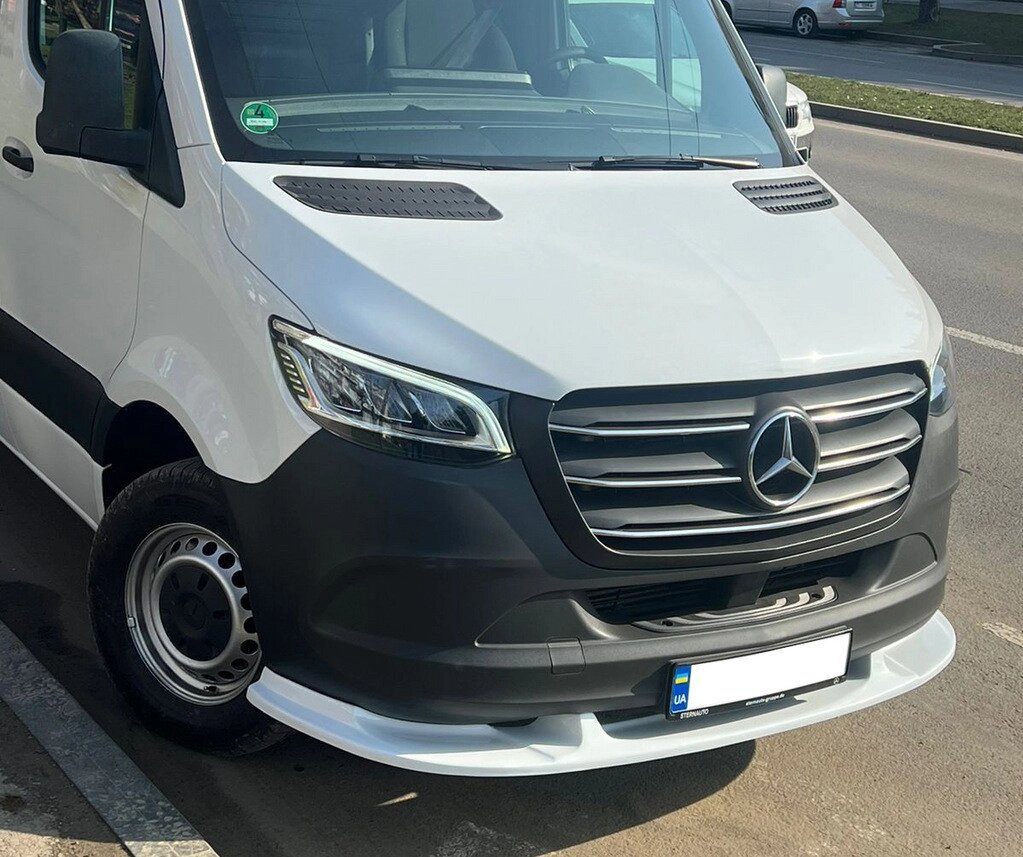 Нижня накладка на передній бампер (під фарбування) для Mercedes Sprinter W907/W910 2018-2024 рр від компанії Digital Designs Ukraine - фото 1