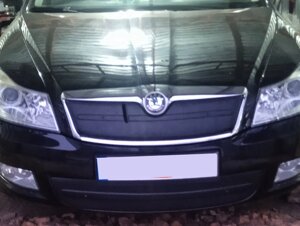 Зимова накладка на решітку (верхня) Глянцева для Skoda Octavia II A5 2010-2013рр