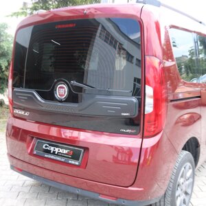 Накладка на кришку багажника (ABS) для Fiat Doblo II 2010-2022 рр