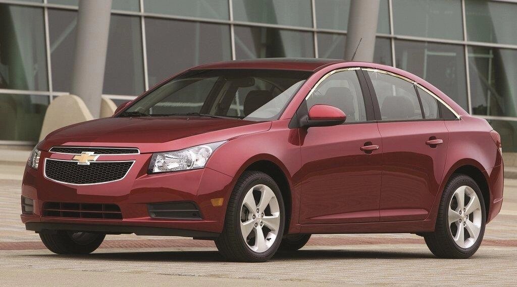 Верхня окантовка скла V1 (для версії Sedan, нерж.) для Chevrolet Cruze 2009-2015 рр від компанії Digital Designs Ukraine - фото 1