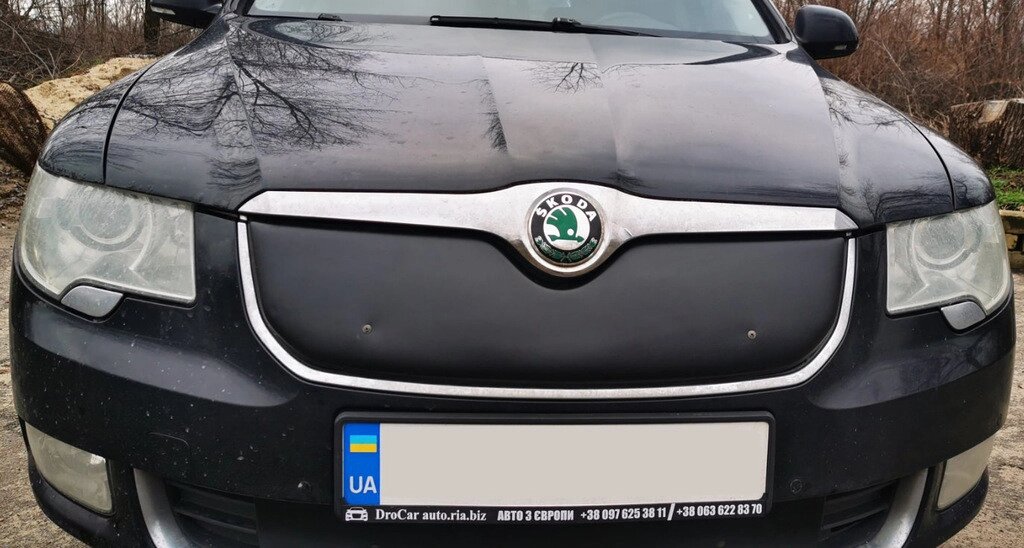 Зимова накладка на решітку (Верхня, 2008-2013) Глянцева для Skoda Superb рр від компанії Digital Designs Ukraine - фото 1