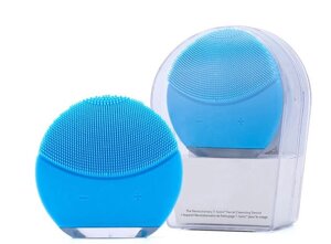 Електрична щітка для особи FOREO Luna Mini 2 з індивідуальним налаштуванням очищення Блакитний (SUN1756)