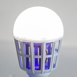 Знищувач комах SUNROZ Енергозберігаюча антимоскітна лампочка 2 в 1, E27, 15W (SUN0327)