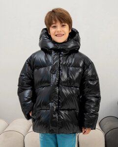 Зимовий пуховик для хлопчика колір Чорний лаковий