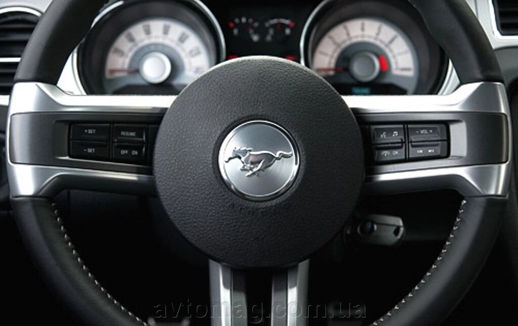 Кришки подушок безпеки. Заглушка накладка на кермо Ford Mustang 2013 від компанії Інтернет-магазин «Автомаг» - фото 1