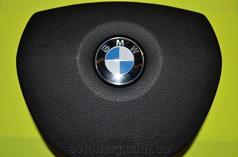 Накладка, заглушка на кермо BMW F10, обманка на srs airbag після спрацьовування - порівняння