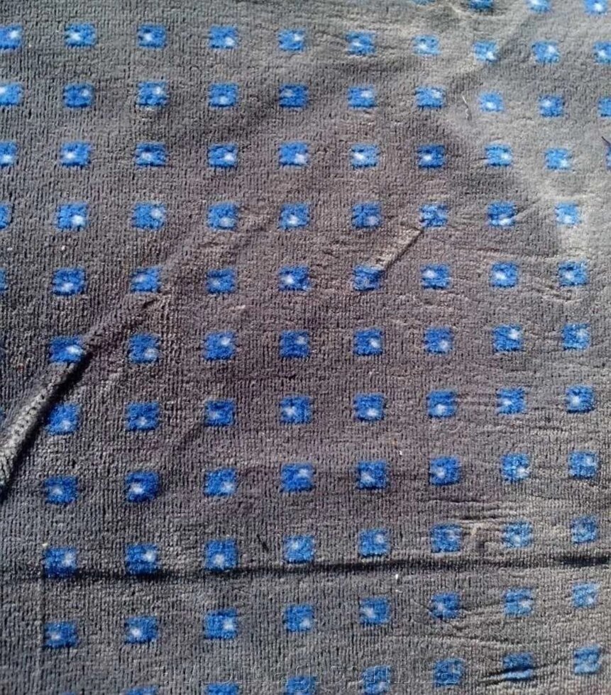 Велюрова тканина Неоплан "Кубик" сіра на килимовій основі оригінальна для автобусу від компанії Інтернет-магазин «Автомаг» - фото 1