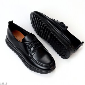 Чорні демісезонні жіночі туфлі на шнурівці низький хід