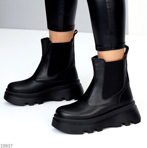 Модні чорні шкіряні жіночі зимові черевики челсі трендовий дизайн