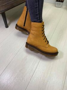 Жіночі черевики Dr. Martens}