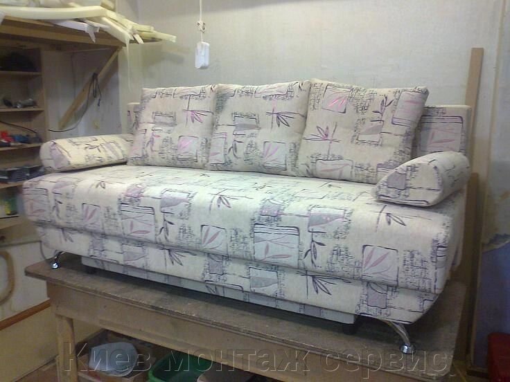 Перетяжка дивана + пошив подушок в Броварах від компанії Київ монтаж сервіс - фото 1