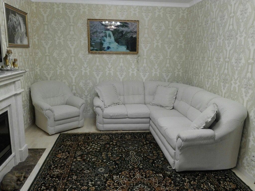 Перетяжка домашніх меблів на Оболоні від компанії Київ монтаж сервіс - фото 1