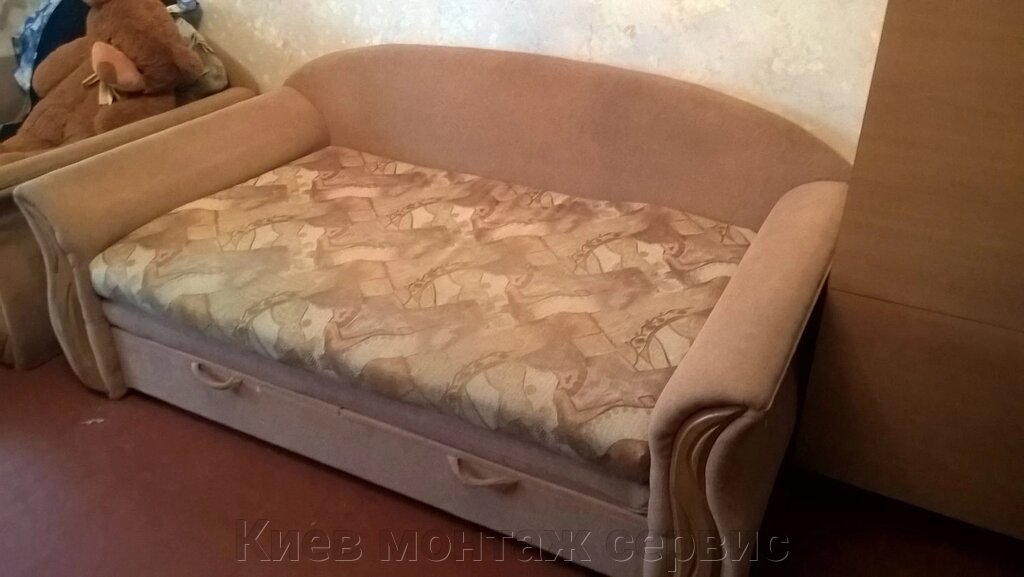 Заміна поролону, заміна роликів в ліжку, дивані Київ Троєщина - знижка