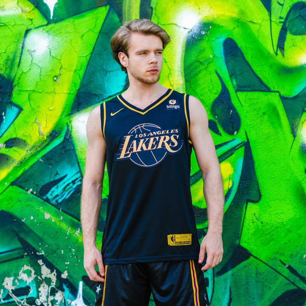 Баскетбольна джерсі Nike NBA 2021 Los Angeles Lakers №23 LeBron James чорно золота від компанії Basket Family - фото 1