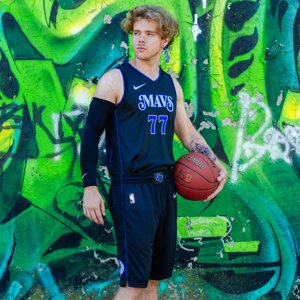 Баскетбольна форма Nike Dallas Mavericks №77 Luka Doncic 2023-24 Print