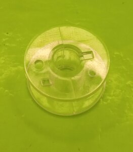 Шпулька для швейної машини пластикова