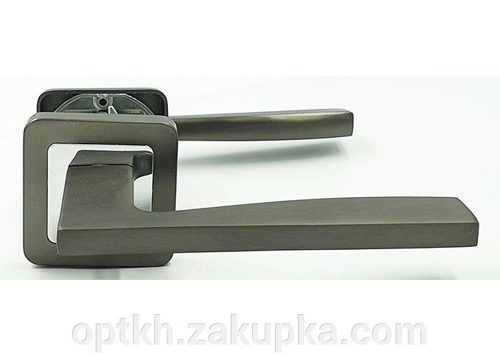 Дверна ручка на квадратній розетки TRION RUMBA-AL MBK/СР квадрат NEW від компанії СПД Лініченка С Н - фото 1
