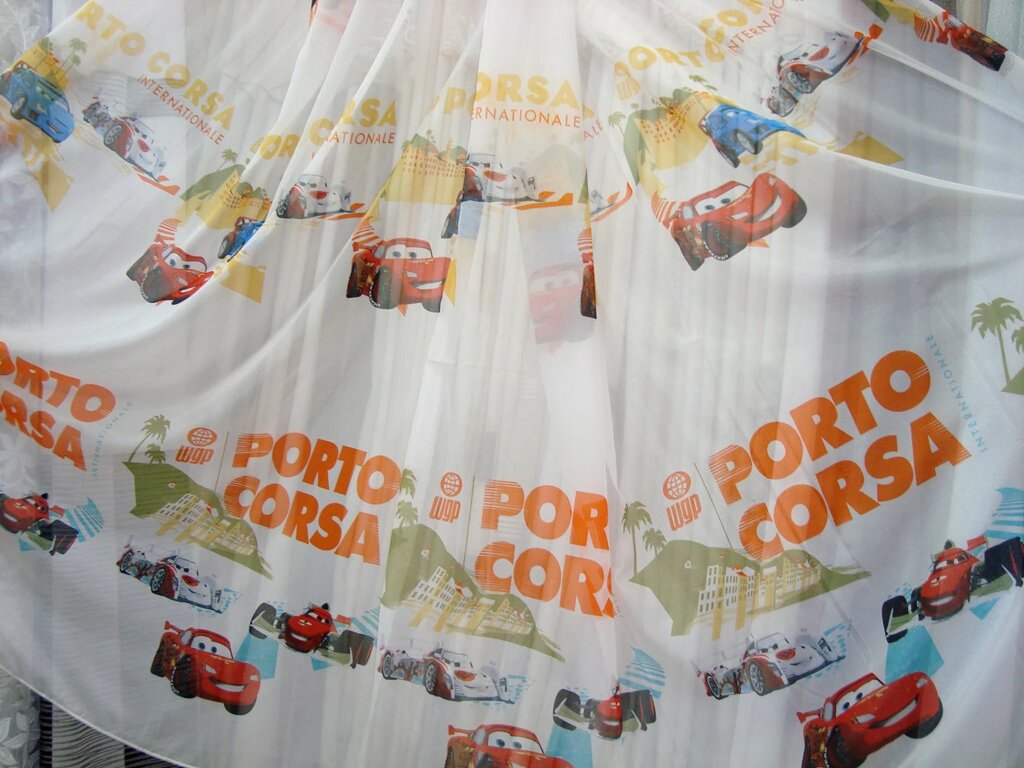 Тюль в детскую мальчика шифон "Тачки Porto Corsa" Турция, высота 2,9 м ##от компании## Салон Эксклюзивных Штор "Ирина" - ##фото## 1