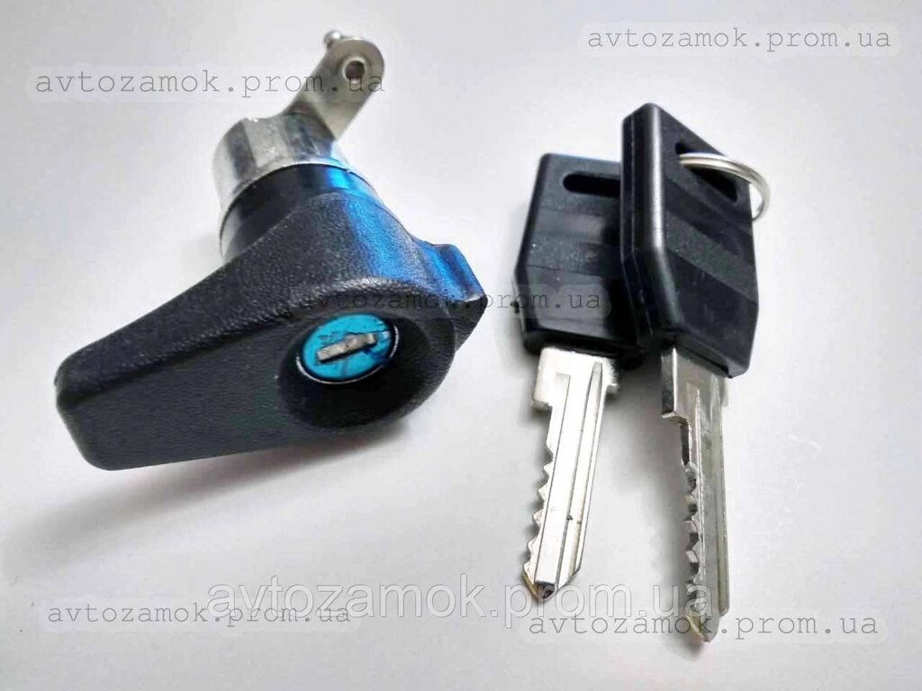 Личинка замка багажника Skoda Favorit з ключами (серцевина, вкладиш) від компанії автозамок - фото 1