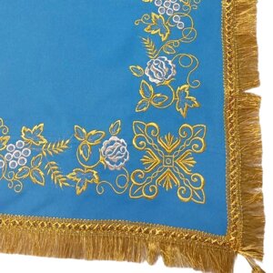 Скатертина з вишитими трояндами № 6382, блакитна
