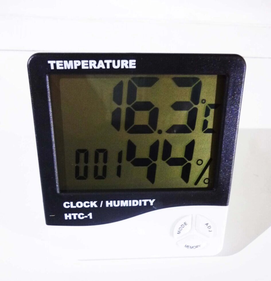 Годинник із будильником і градусником HTC 1 від компанії Опт, роздріб інтернет магазин Familyshop - фото 1