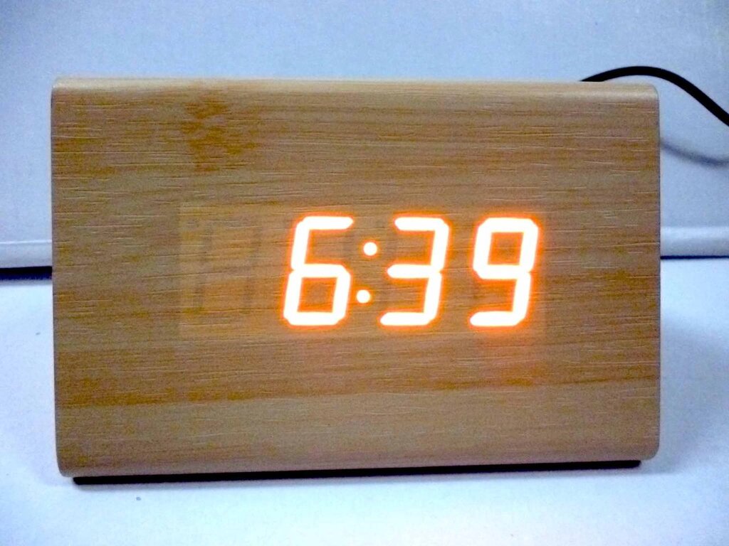 Годинник із будильником і градусником VST 864-1 від компанії Опт, роздріб інтернет магазин Familyshop - фото 1