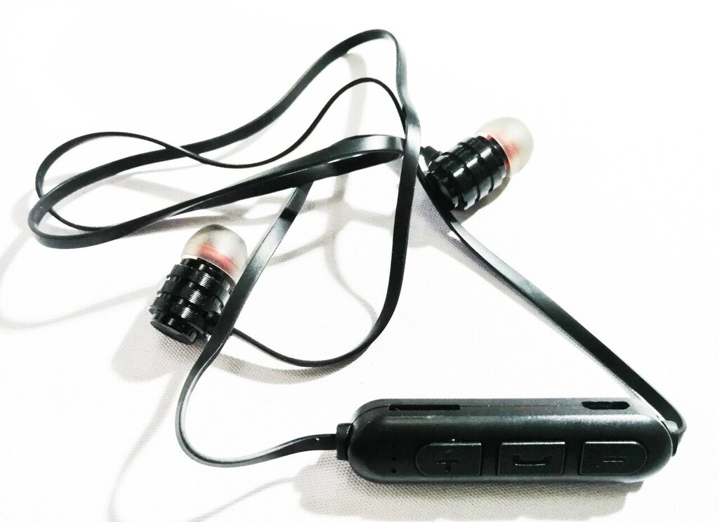 Навушники MDR AMN-A1 Bluetooth+Magnetic від компанії Опт, роздріб інтернет магазин Familyshop - фото 1
