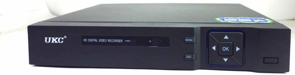 Відеореєстратор гібридний UKC DVR 1204 AHD 4ch - переваги