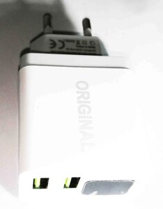 Зарядний пристрій UKC 220 В 2 USB CX QC03