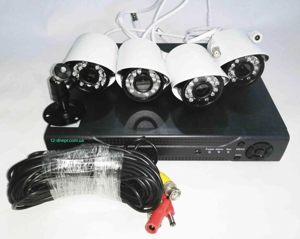 Система відеоспостереження комплекту відеореєстратора 520 AHD 4CH GIBRID 4.0MP (H. 264) Встановити для 4 камер від компанії Опт, роздріб інтернет магазин Familyshop - фото 1