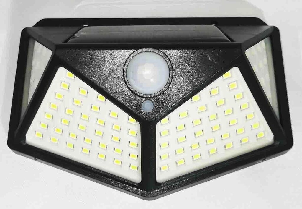 Універсальна LED лампа CL 100 з сонячною панеллю і датчиком руху від компанії Опт, роздріб інтернет магазин Familyshop - фото 1