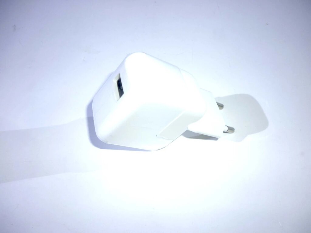 Зарядний пристрій USB 2 А (ipad) від компанії Опт, роздріб інтернет магазин Familyshop - фото 1