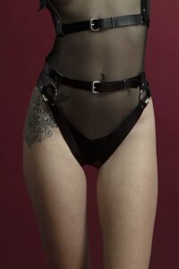 Гартери Feral Feelings - Belt Briefs, трусики, натуральна шкіра, колір чорний в Києві от компании poppersoff Попперс Киев Украина. Купить с доставкой