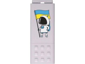 Флешка goodram 32 GB UME3 USB 2.0 ukraine (UME3-0320W0r11)