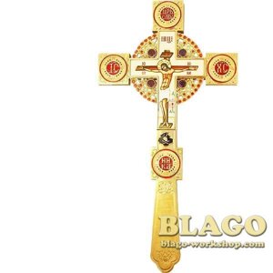 Хрест напрестольний латунний позолочений прямий з червоними камінцями на дереві