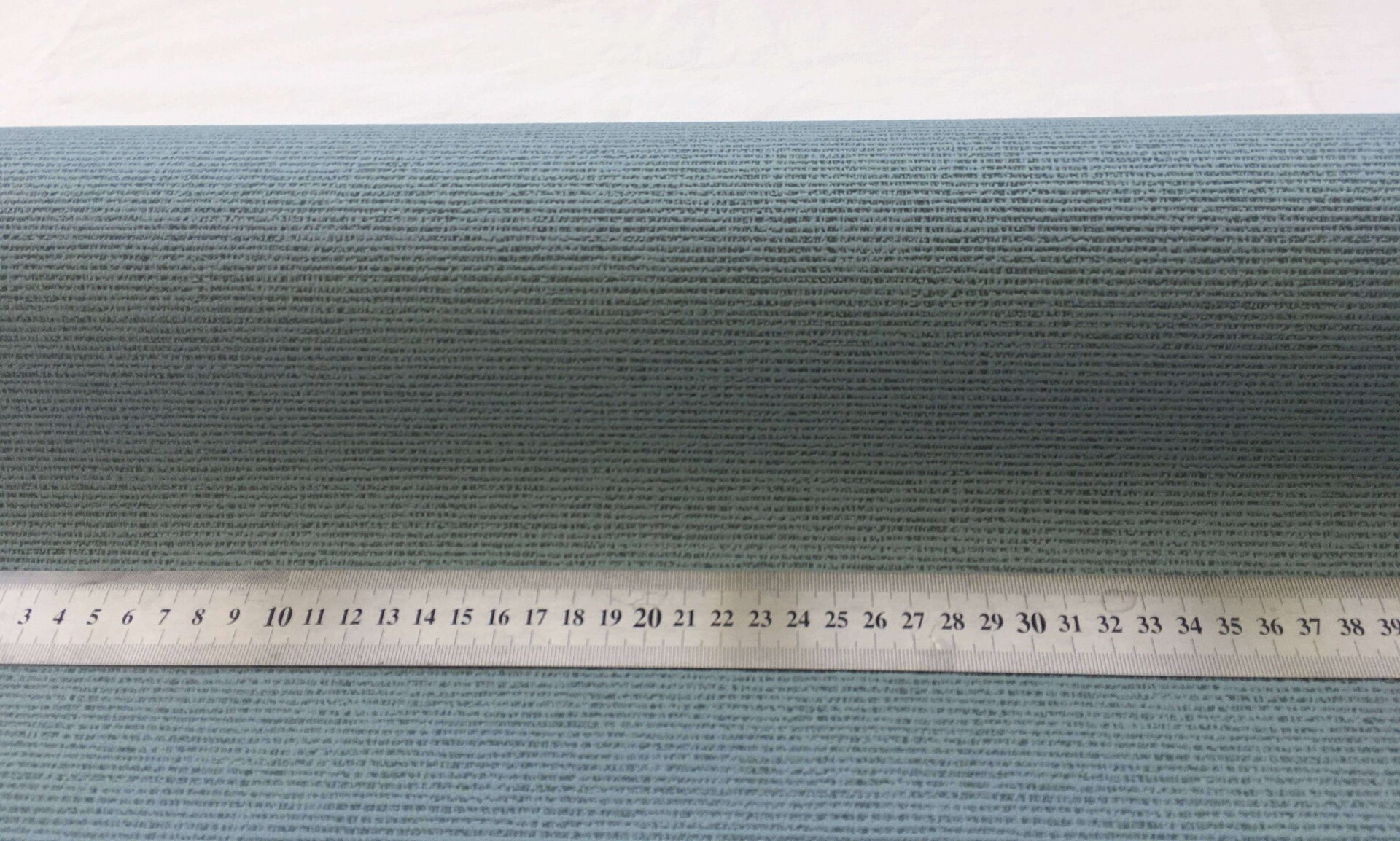 Матові шпалери без малюнка сіро-голубого відтінку з холодним нейтральним ефектом