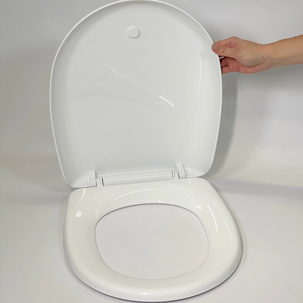 Туалетне сидіння з мікроліфтом із термопласту Royal 0306, Антибактеріальне сидіння на унітаз із кришкою від компанії CleanSpot - професійний вибір санітарно-гігієнічного приладдя - фото 1